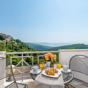 La Perla Apartment